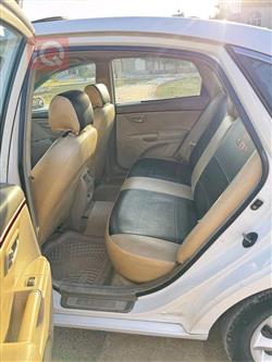 هيونداي أزيرا